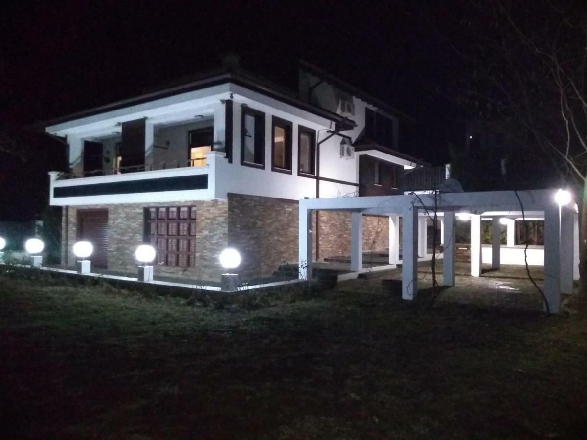 Къща За Гости "Мечта" Lyutibrod Exterior foto